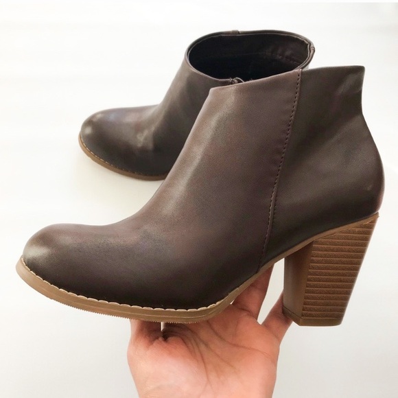 Ballo Mahogany Sidney Ankle Boots - Picture 3 of 8